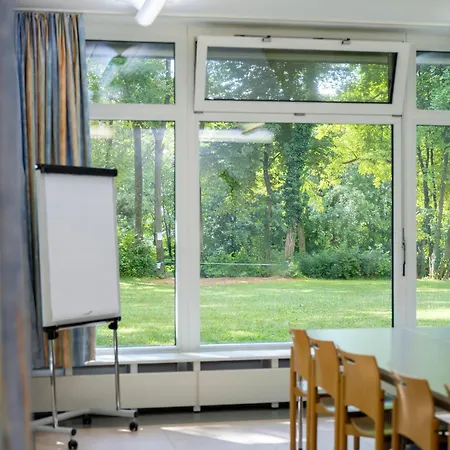 Jugendherberge Ulm Hostal *